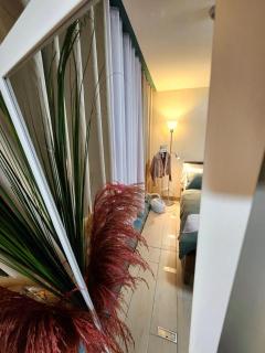 Vibrant Urban Getaway in BGC (pool view) - Manila - 1