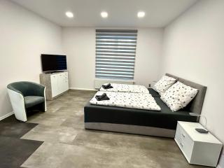 Apartmány PREMIUM se soukromým parkováním - Česká Lípa - 1