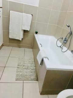 82 St Andrews Jackal Creek Golf Estate with Backup power & Golf course views - 1