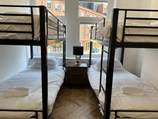 Social Central - No 1 for large groups - 8