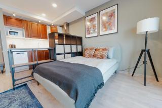 New Modern studio apartment next to the city centre - 7