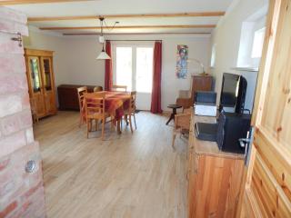 Ferienhaus am Wald mit Klavier, Holzofen, Sauna - Alt Jabel - 4