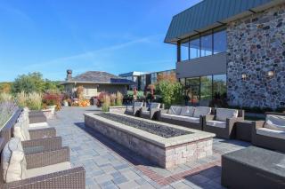 Modern Lake Geneva Condo with Year-Round Views - Lake Geneva - 5