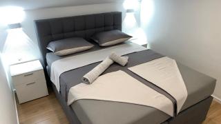 Dvosobni apartman s pogledom na more - Murter - 2