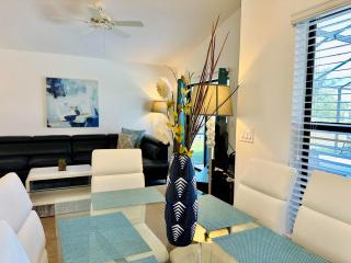 Villa with Pool in Gated 18-hole Golf Community with self-checkin after 4pm - 2