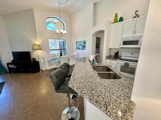 Villa with Pool in Gated 18-hole Golf Community with self-checkin after 4pm - Davenport - 1