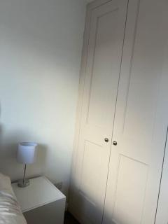 Fresh, fully equipped modern house can sleep 5 - 5