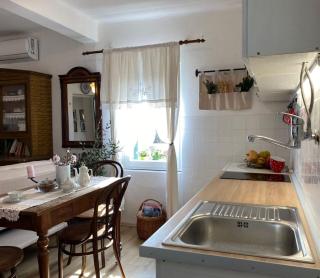 Dida Roko, rustikalni apartman s terasom - Kaštela (Castelli) - 1