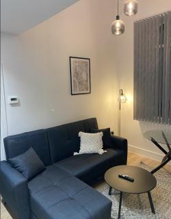 Modern 1-Bed Apartment in Buckinghamshire with Free WiFi, Parking & Garden - Buckinghamshire - 2