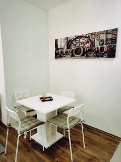 pretty apartment next to metro station - Wenen - 5