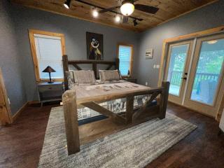 Nantahala Nook, cabin w/hot tub,game room, & wifi - Bryson City - 1