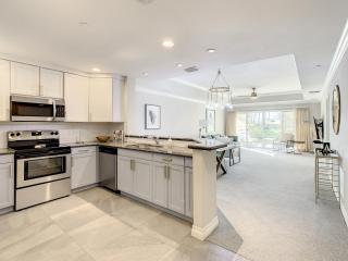 MINUTES FROM DISNEY 3bed 3bath Poolside at LUXURIOUS RESORT - Kissimmee - 6