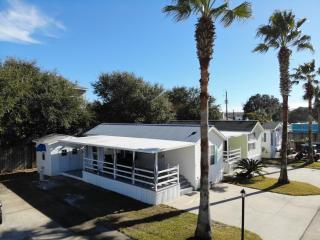 Family Friendly Beach Home located in beautiful Miramar Beach, FL - Destin - 1