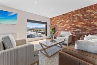 1B Alpine View Retreat - 4BR Luxurious Escape l Mountain Views l Fast WiFi - 2