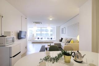 b hotel Nikke - 2BR Apt for 10ppl near Hondori Shopping - 4
