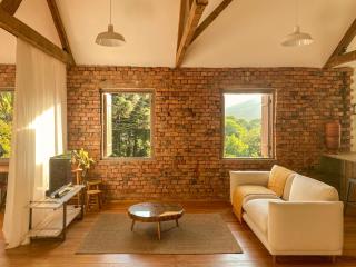 A Magnífica Casa Velha nos Caminhos de Pedra - 2