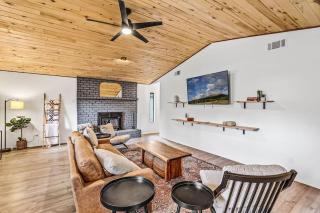 Serene Cabin-Sauna-Game Room - Munds Park - 0