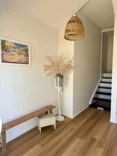 The Old Artist Residence, Boreen Point Boutique Accomodation - Cootharaba - 3