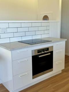 The Old Artist Residence, Boreen Point Boutique Accomodation - Cootharaba - 2