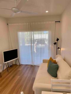 Studio 2 Boreen Point Boutique Accommodation - Cootharaba - 9