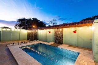 Casa Mia: casa privada con piscina en medio de playas exóticas, Tamarindo, Guanacaste - Tamarindo - 0