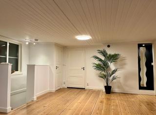 The Gardeners House, Lake View & Sauna - 2