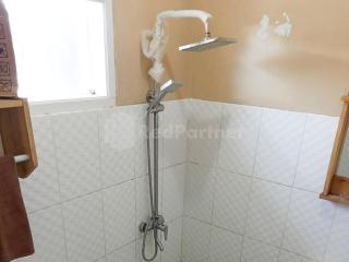 RedDoorz @ Pantai Sayangheulang - 6