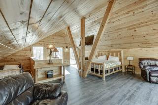 Fantastic Family Cabin w Firepit - Cleveland - 3
