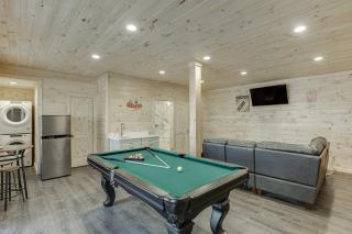 Fantastic Family Cabin w Firepit - Cleveland - 7