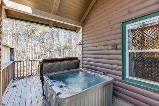 Fantastic Family Cabin w Firepit - Cleveland - 9