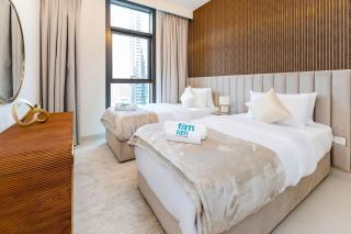 FAM Living - Modern 3 Beds+Maidroom Home in Downtown Burj view - Dubai - 2