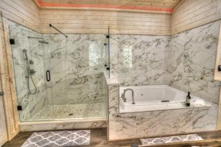 Brand New Modern Luxury Couples Fit for Royalty - Cleveland - 3