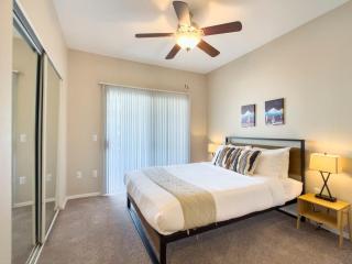 Kierland Commons CozySuites with heated pool, gym! - Scottsdale - 5