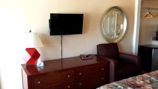 Executive Inn & Suites - Lakeview - 6