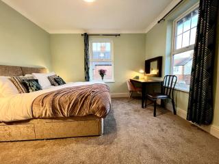 The Lily•Central Beeston•Private Apartment•SmartTV•Free Wi-Fi•Tram• - Nottingham - 3
