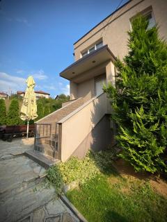 Villa Sunrise with swimming pool - Sarajevo - 4