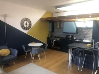 Toothbrush Apartments - Central Ipswich - Lloyds Avenue - 8
