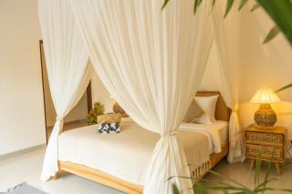 Tropical retreat villa with private pool, secluded location - Kerobokan - 3