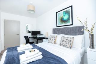 Modern 2BR wPatio & free parking, Canning Town - Londra - 9
