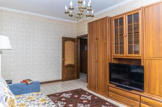 YourHouse 3-х комнатная квартира с видом на горы - Almaty - 2
