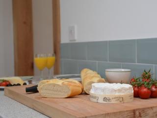 2 Bed in Dorchester 66192 - 4