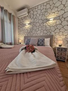 Kiki's Apartments - 2