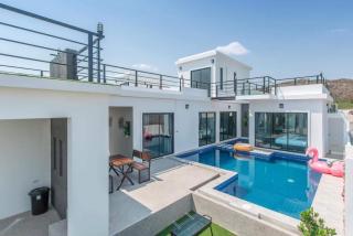 Modern Enjoy Pool Villa Hua-hin - 5
