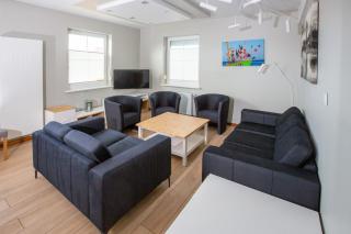 Nemo 4 Bedrooms & Grill - 9