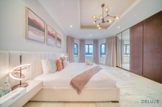 Seaside 5BR Villa with Assistant's Room and Beach Access on Palm Jumeirah by Deluxe Holiday Homes - Dubái - 5