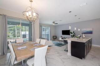 670RG TOWNHOUSE 4 BEDROOMS & 3 BATHROOMS + POOL - Kissimmee - 0