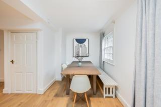 2-Bed in the Heart of Camden - London - 9