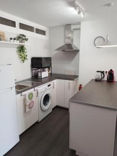Stunning Apartment in Acuario 118 - 1