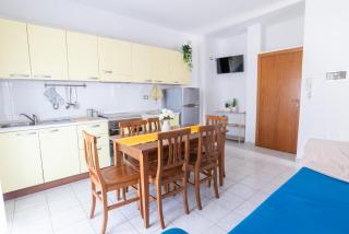 Aqua Family Apartments - Appartamenti con spiaggia, piscina, parcheggio e bici incluse - Alba Adriatica - 0