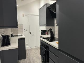 Broadway Beach Terrace with Private Hot Tub & free parking - 5